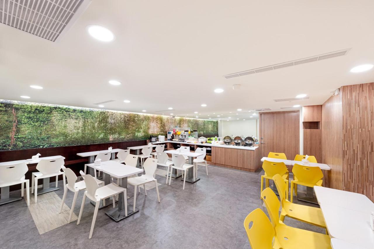 Peach Hotel Kota Hsinchu Bagian luar foto