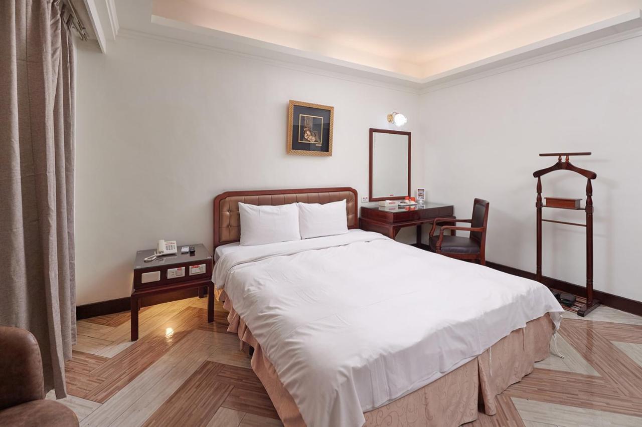 Peach Hotel Kota Hsinchu Bagian luar foto