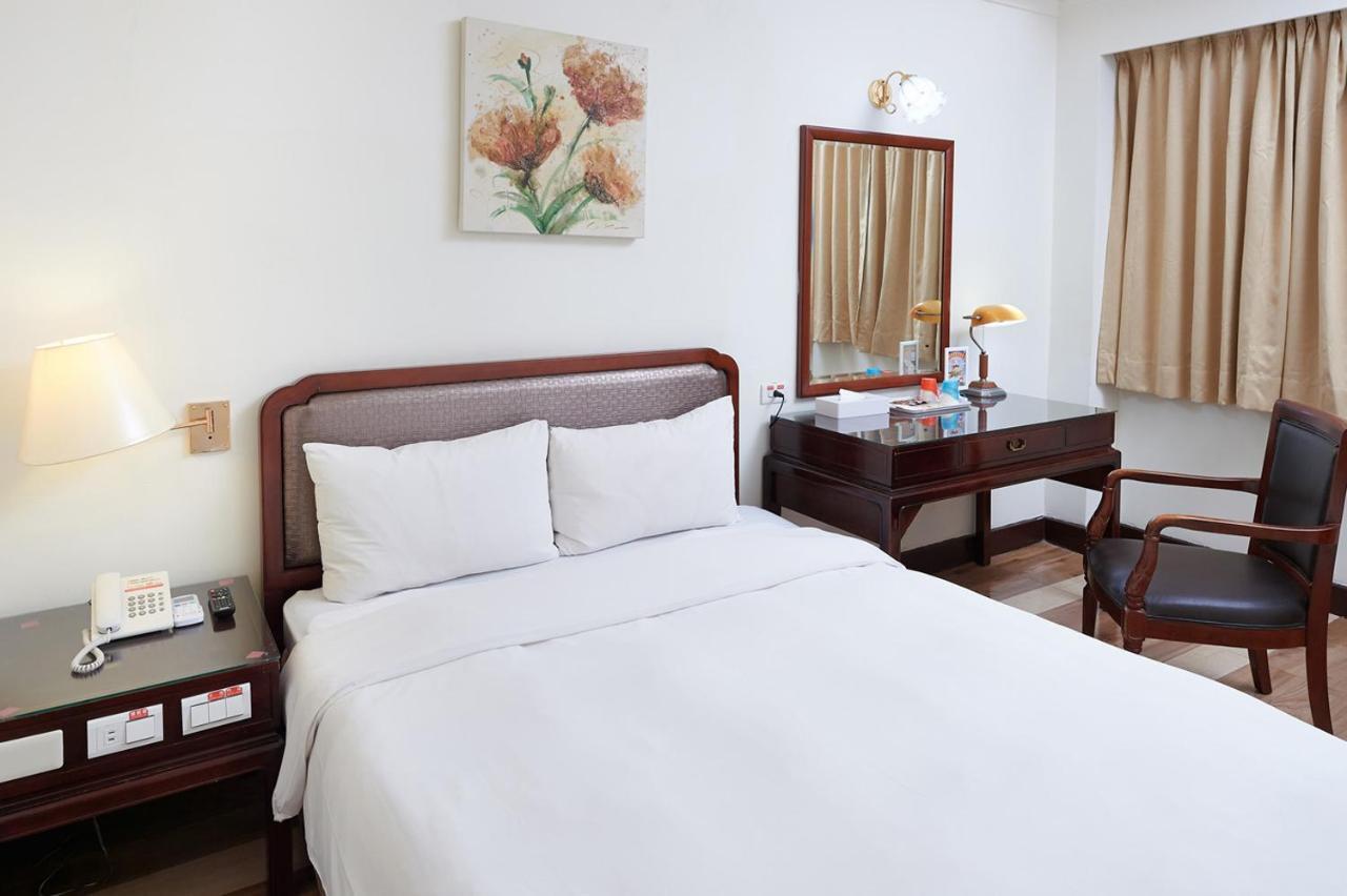 Peach Hotel Kota Hsinchu Bagian luar foto