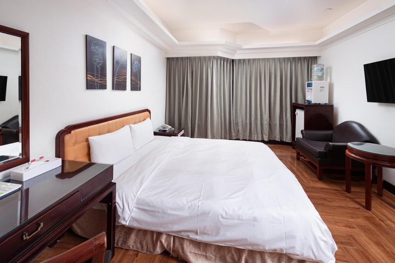 Peach Hotel Kota Hsinchu Bagian luar foto