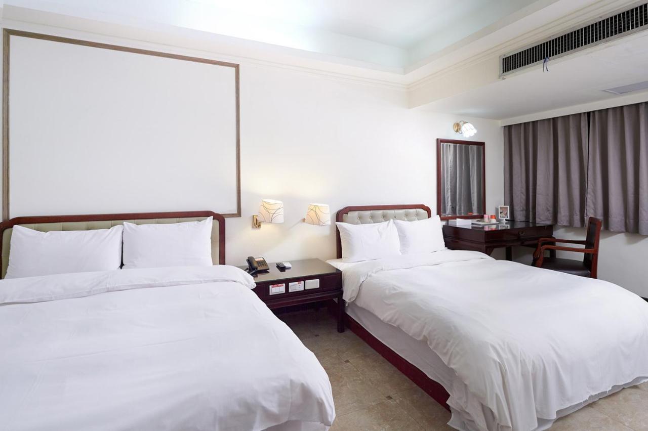 Peach Hotel Kota Hsinchu Bagian luar foto