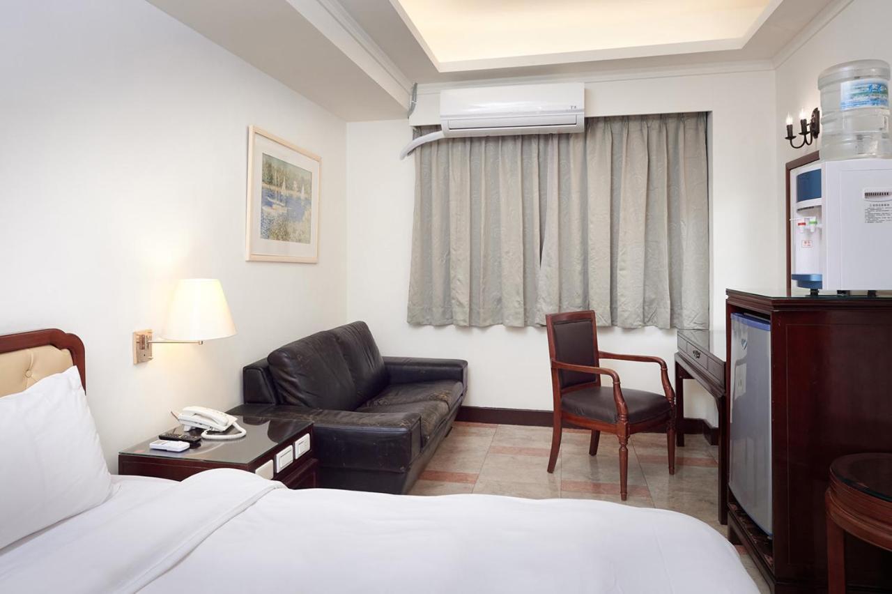 Peach Hotel Kota Hsinchu Bagian luar foto