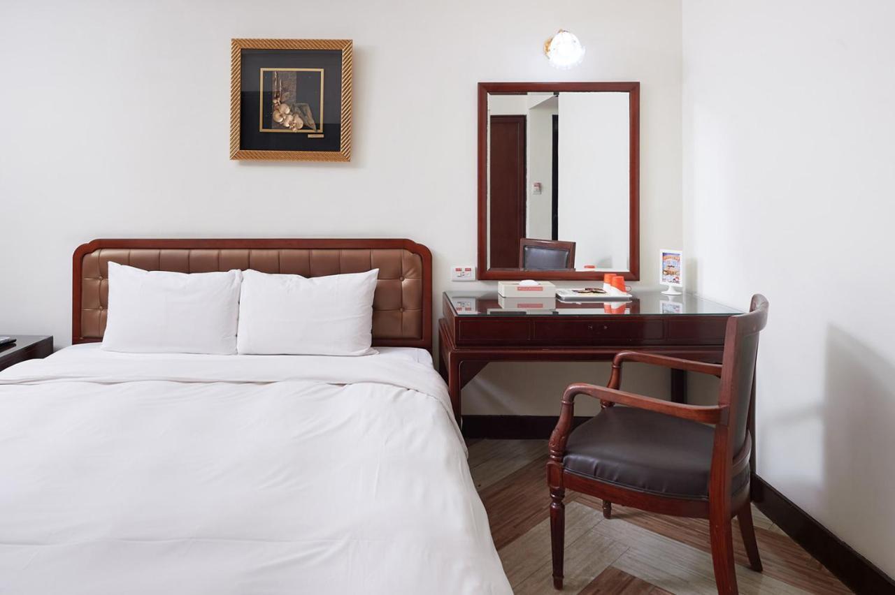 Peach Hotel Kota Hsinchu Bagian luar foto