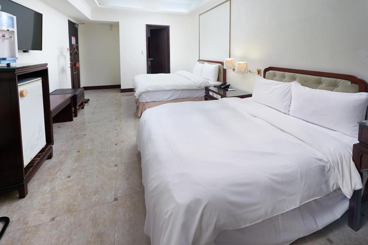 Peach Hotel Kota Hsinchu Bagian luar foto