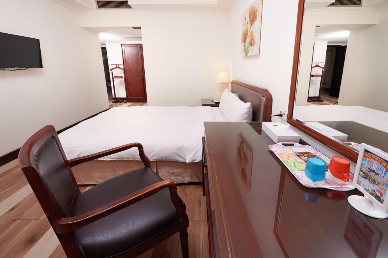Peach Hotel Kota Hsinchu Bagian luar foto
