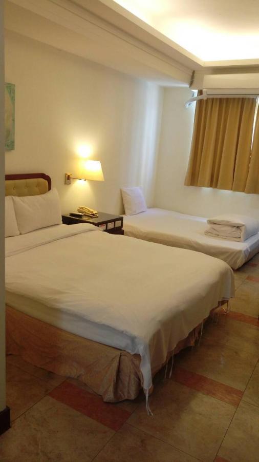 Peach Hotel Kota Hsinchu Bagian luar foto